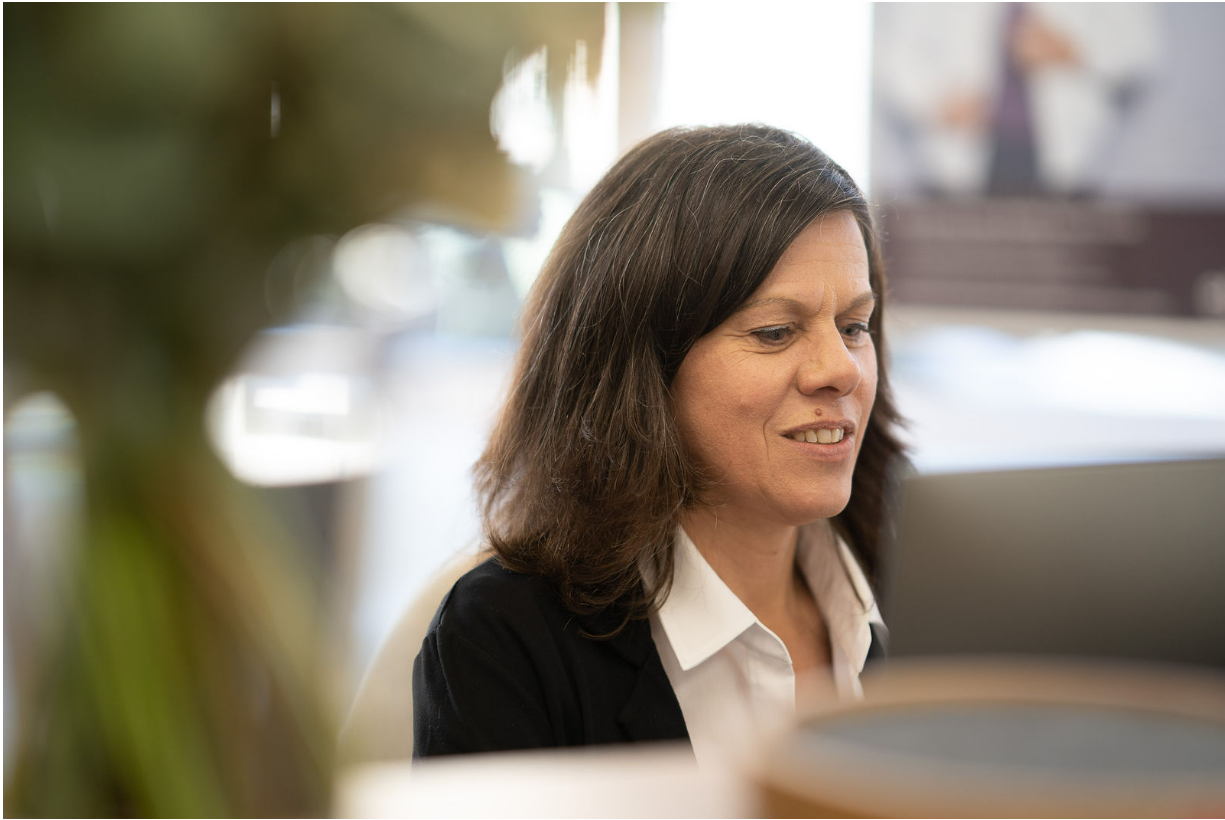 Hörgeräte Anpassung, probetrage, testen, tragen